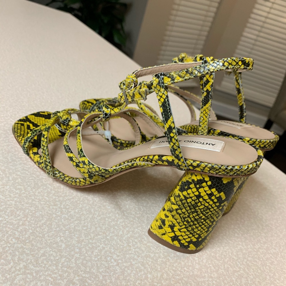 Antonio Melani Bayslie Leather Knotted Sandals - Picture 6 of 11